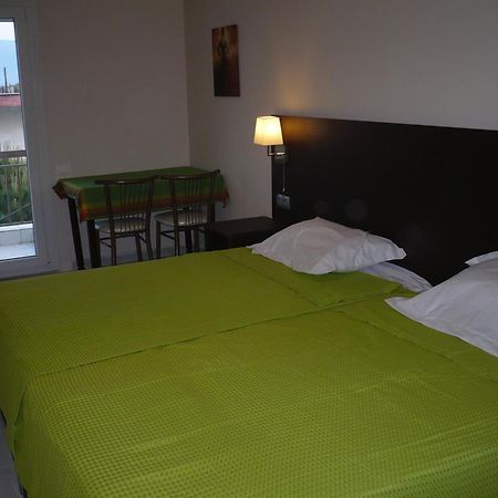 Big Dino'S Galini Apartment Аспровалта Екстериор снимка