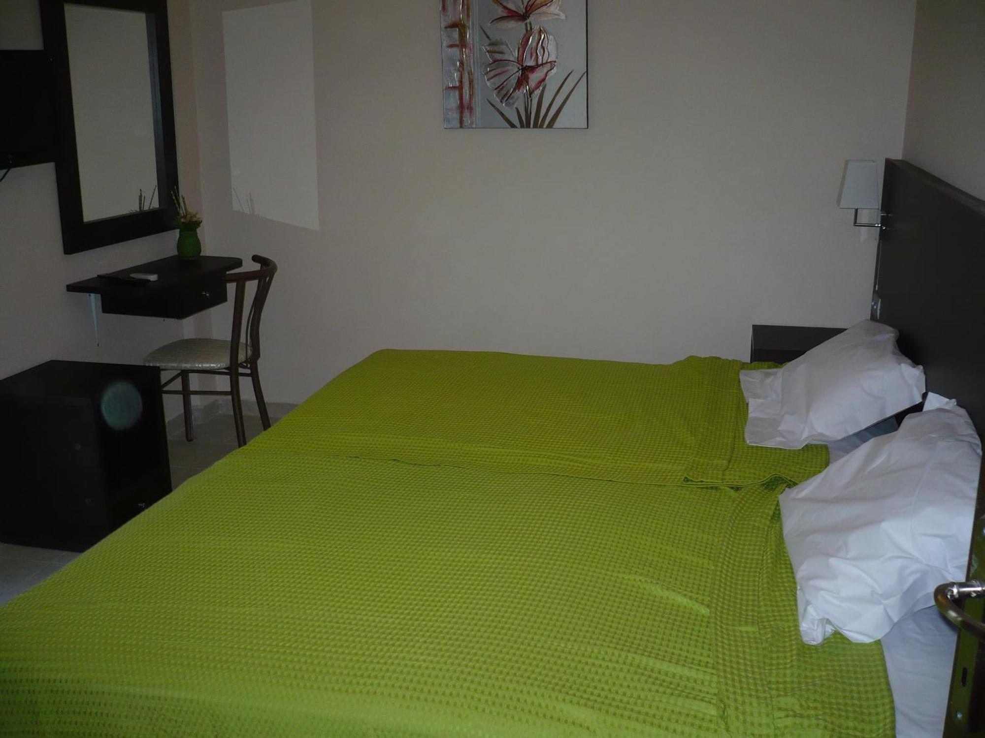 Big Dino'S Galini Apartment Аспровалта Екстериор снимка